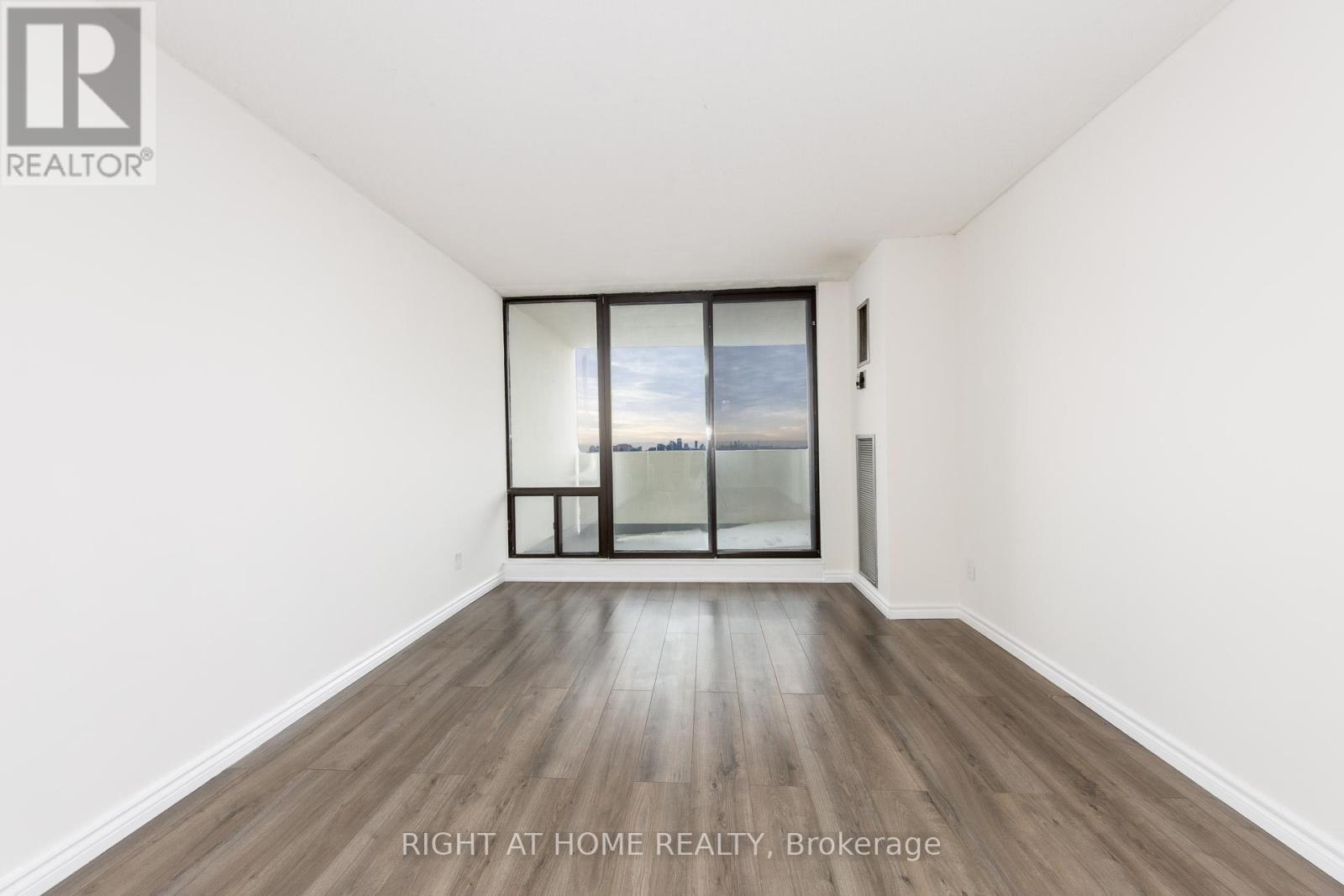 3206 - 10 Tangreen Court, Toronto, Ontario  M2M 4B9 - Photo 9 - C12778092