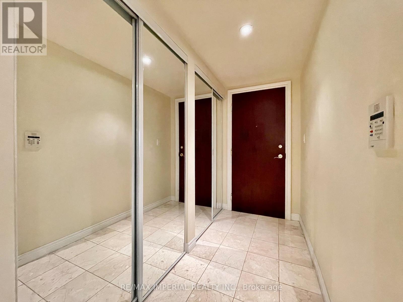 223 - 38 William Carson Crescent, Toronto, Ontario  M2P 2H2 - Photo 4 - C12778094