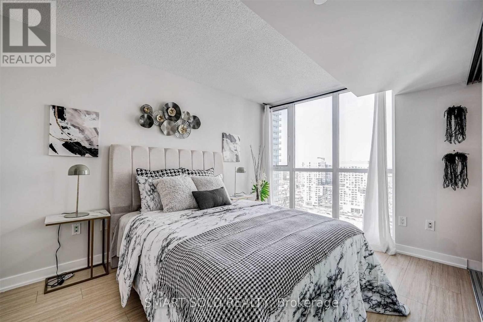 2311 - 85 Queens Wharf Road, Toronto, Ontario  M5V 0J9 - Photo 11 - C12778098