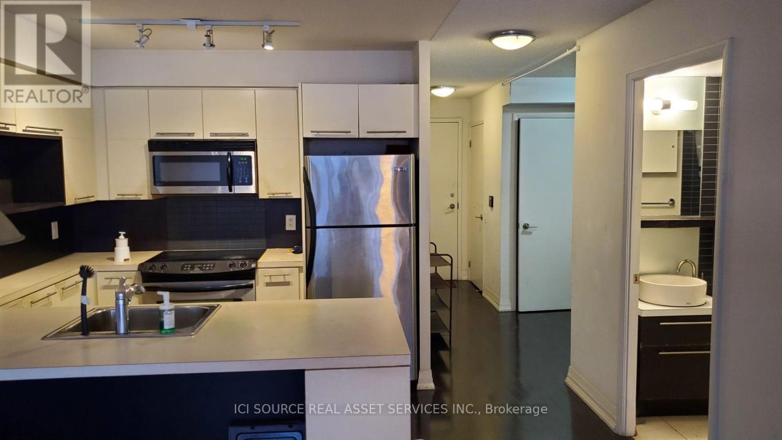 1306 - 25 Carlton Street, Toronto, Ontario  M5B 1L4 - Photo 3 - C12778140