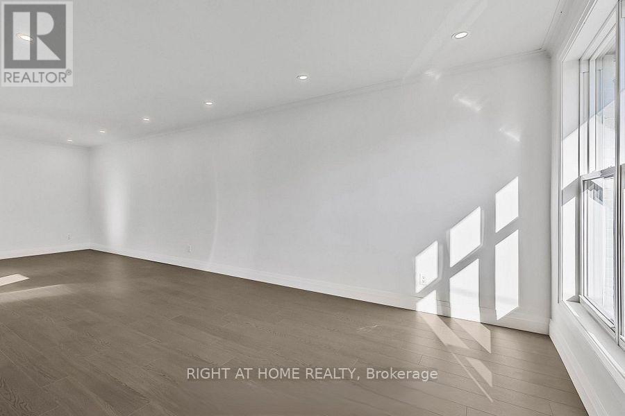 Main - 703 Sunnypoint Drive, Newmarket, Ontario  L3Y 2Z7 - Photo 14 - N12778106