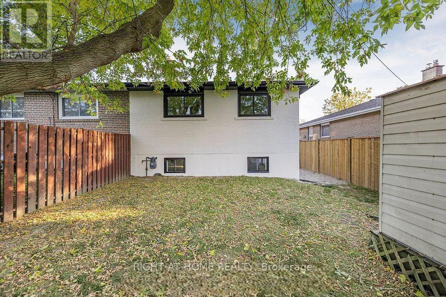 Main - 703 Sunnypoint Drive, Newmarket, Ontario  L3Y 2Z7 - Photo 22 - N12778106