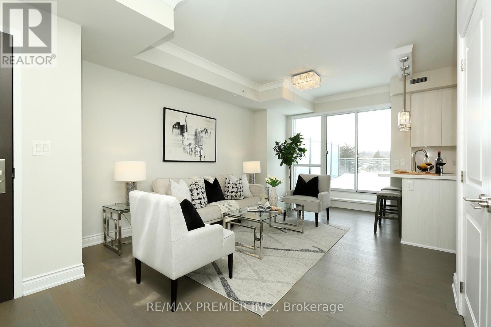 309 - 86 Woodbridge Avenue, Vaughan, Ontario L4L 0E4 - Photo 2 - N12778142