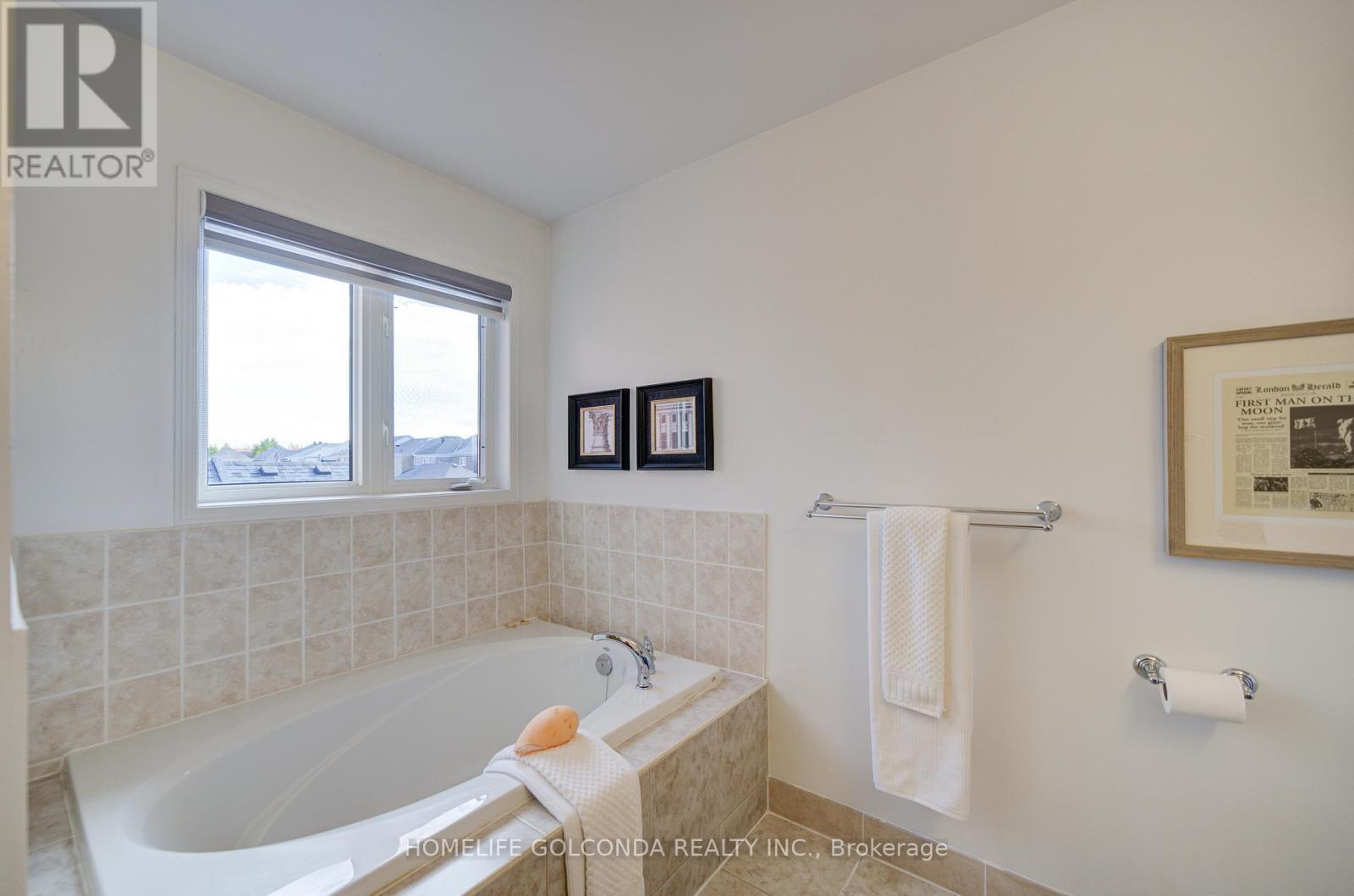 27 Lindcrest Manor, Markham, Ontario  L6B 0A7 - Photo 20 - N12778162