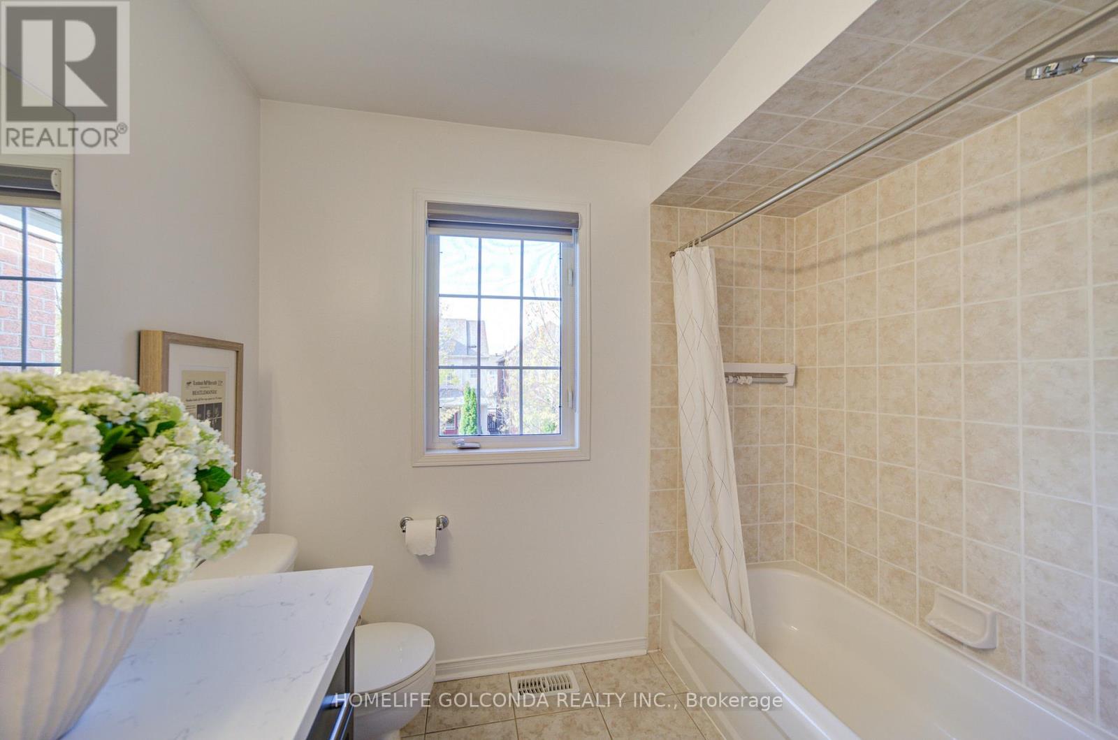 27 Lindcrest Manor, Markham, Ontario  L6B 0A7 - Photo 28 - N12778162