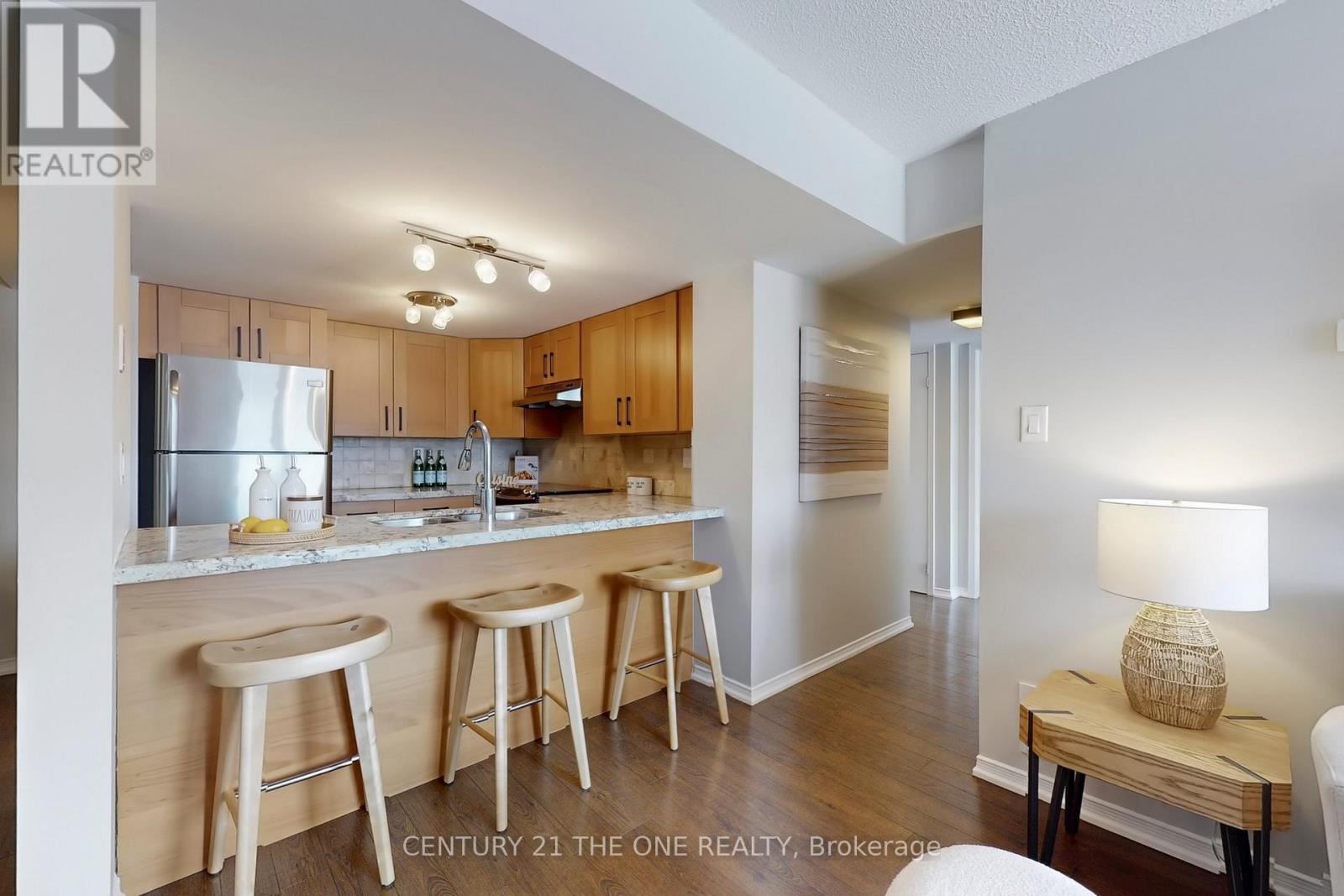 1004 - 75 Weldrick Road E, Richmond Hill, Ontario  L4C 0H9 - Photo 10 - N12778168