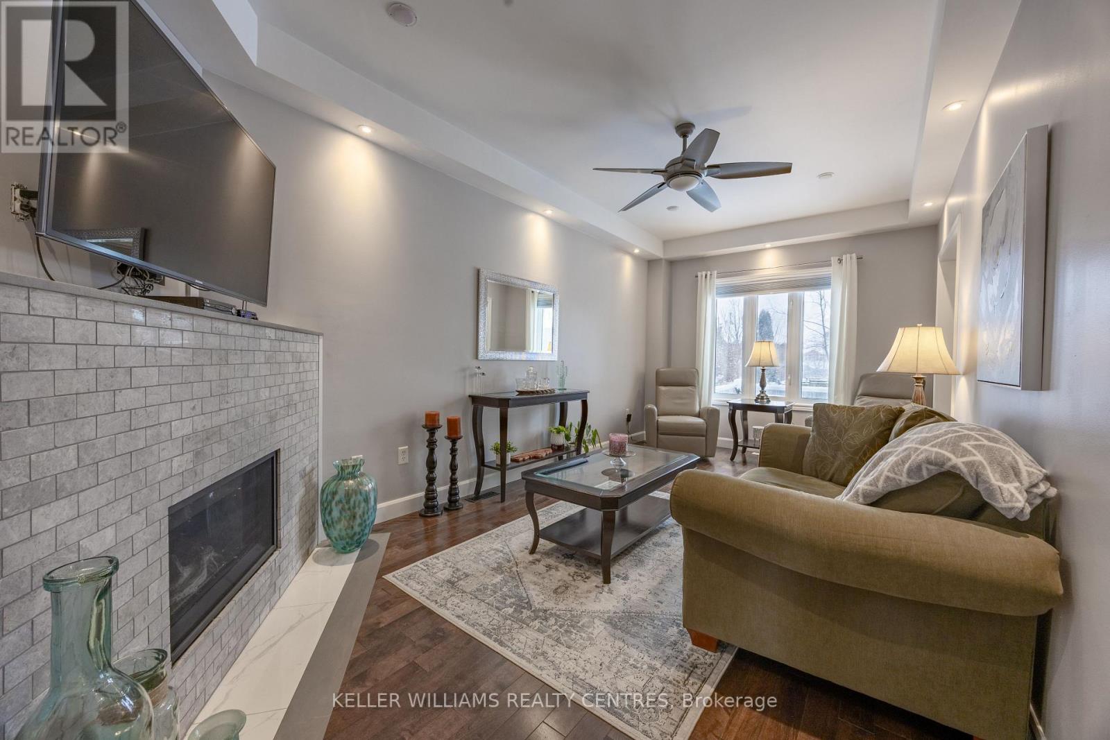 13 Surrey Drive Drive, Barrie (Little Lake), Ontario  L4M 0C5 - Photo 13 - S12778122