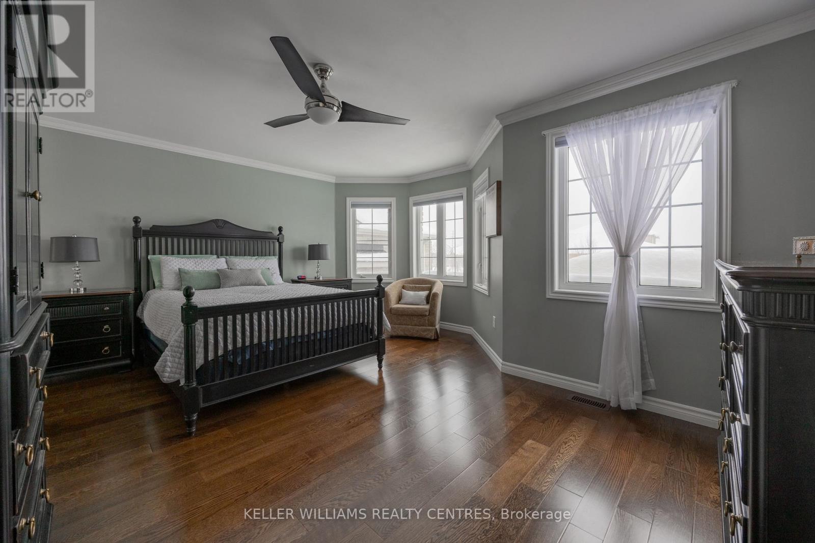 13 Surrey Drive Drive, Barrie (Little Lake), Ontario  L4M 0C5 - Photo 16 - S12778122