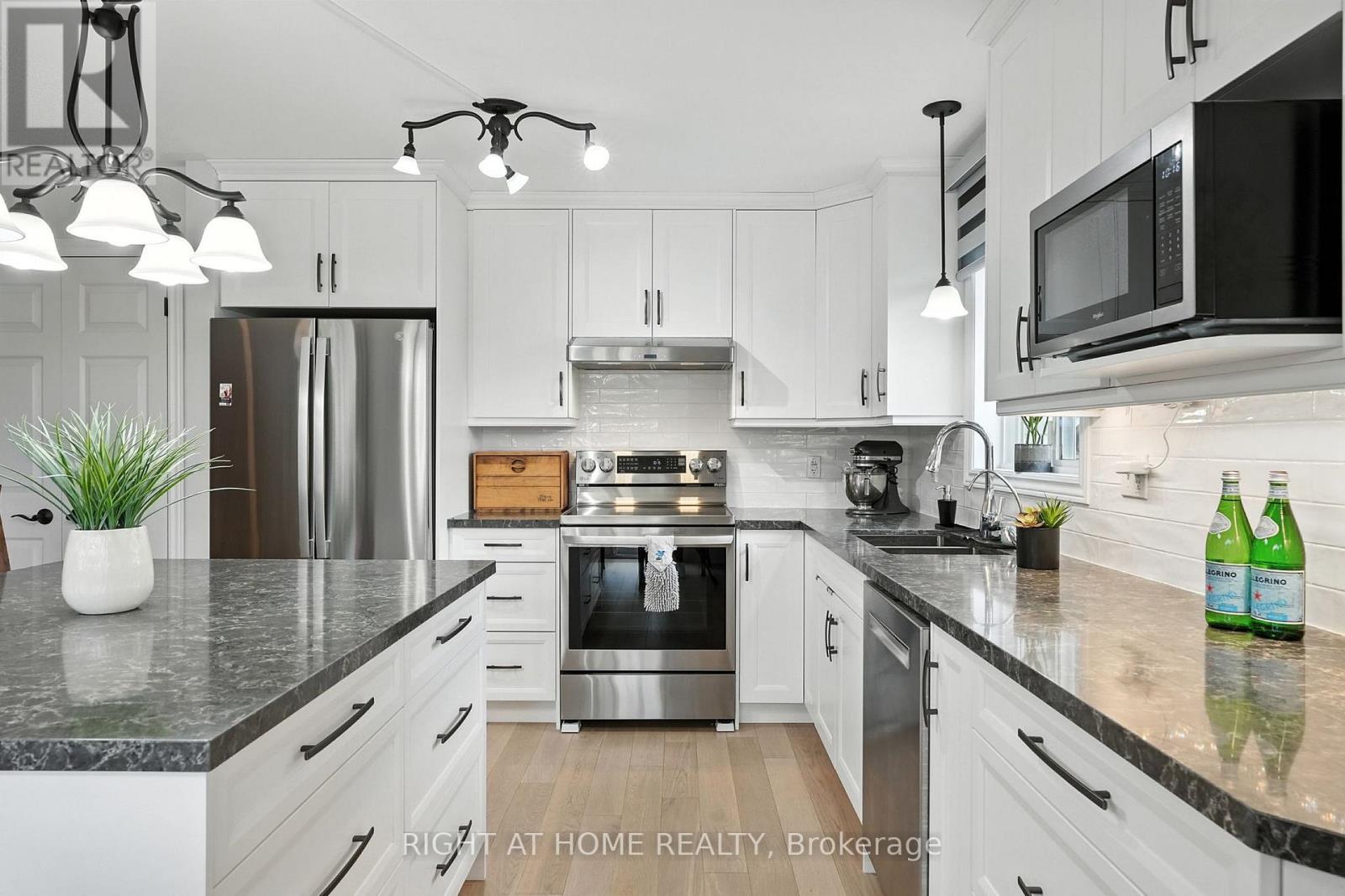 16 O'neill Circle, Springwater (Phelpston), Ontario  L0L 2K0 - Photo 15 - S12778134