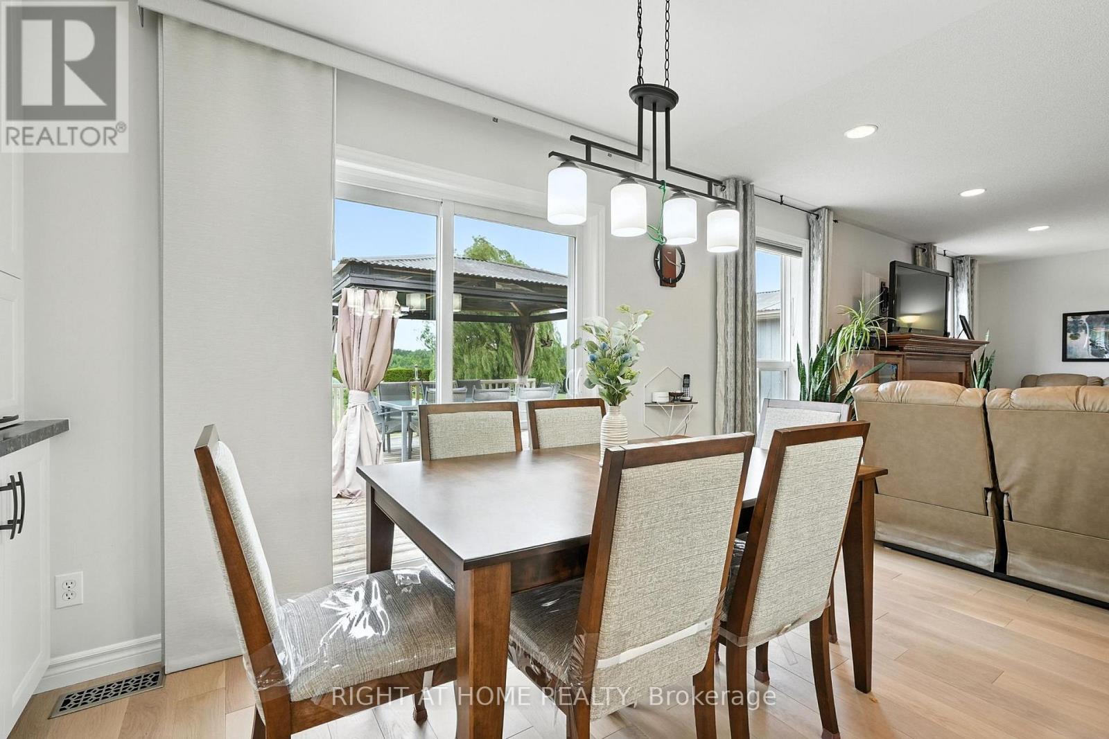 16 O'neill Circle, Springwater (Phelpston), Ontario  L0L 2K0 - Photo 18 - S12778134