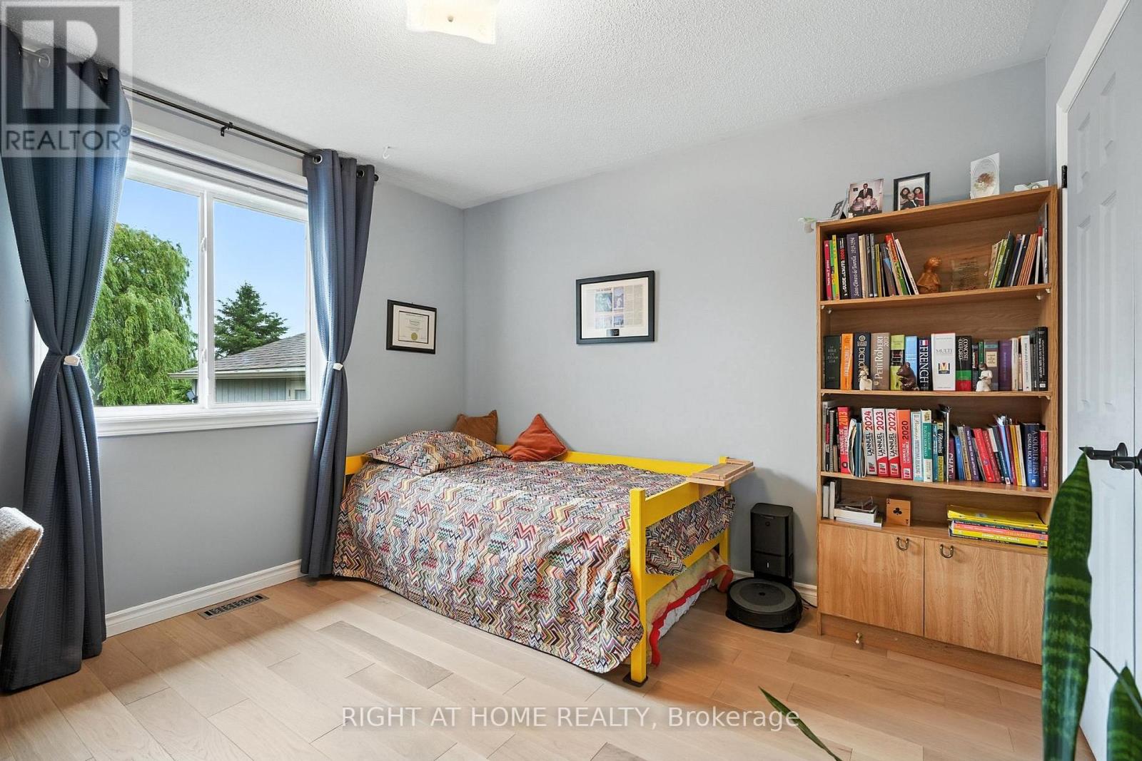 16 O'neill Circle, Springwater (Phelpston), Ontario  L0L 2K0 - Photo 21 - S12778134