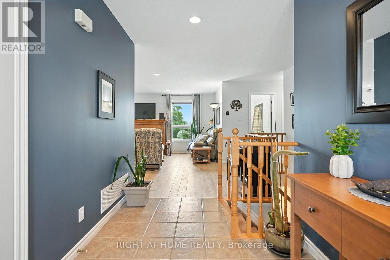 16 O'neill Circle, Springwater (Phelpston), Ontario  L0L 2K0 - Photo 5 - S12778134