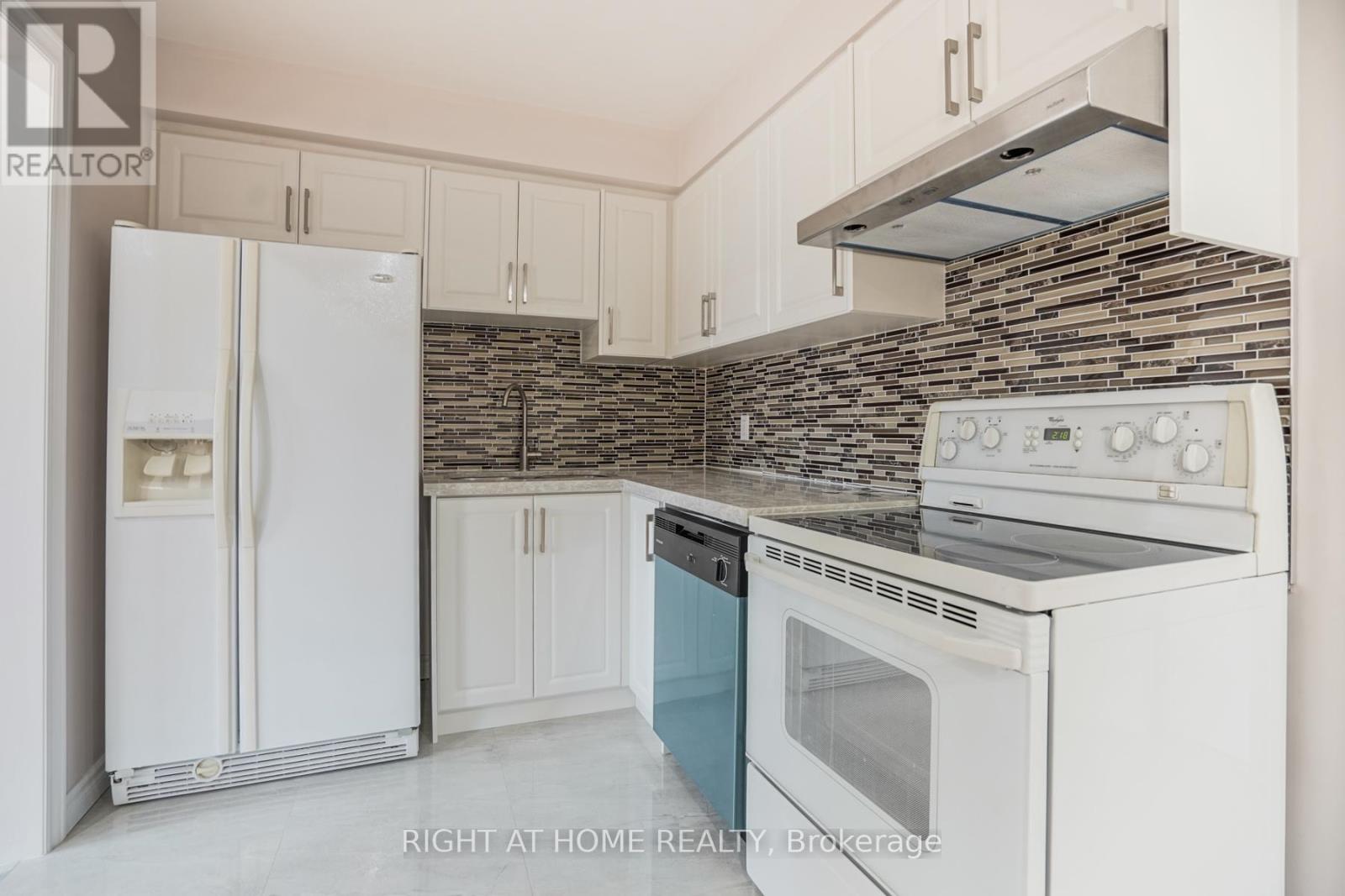 20 - 3510 South Millway Drive, Mississauga, Ontario  L5L 3T9 - Photo 5 - W12778090