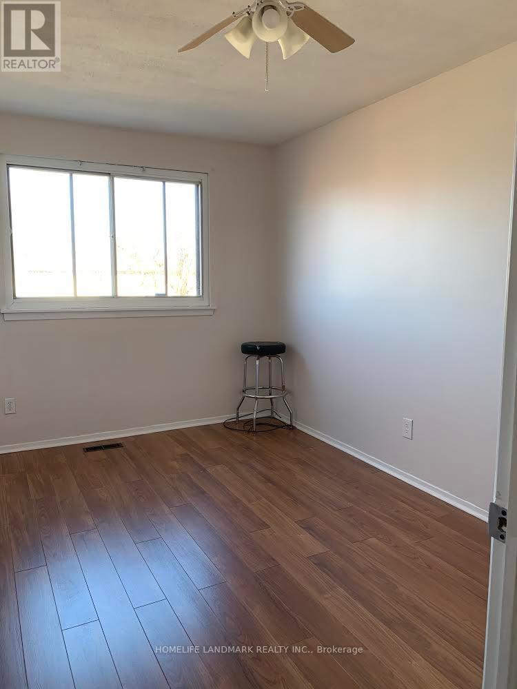 (Upper) - 35 Edenridge Drive, Brampton, Ontario  L6T 3A9 - Photo 10 - W12778112