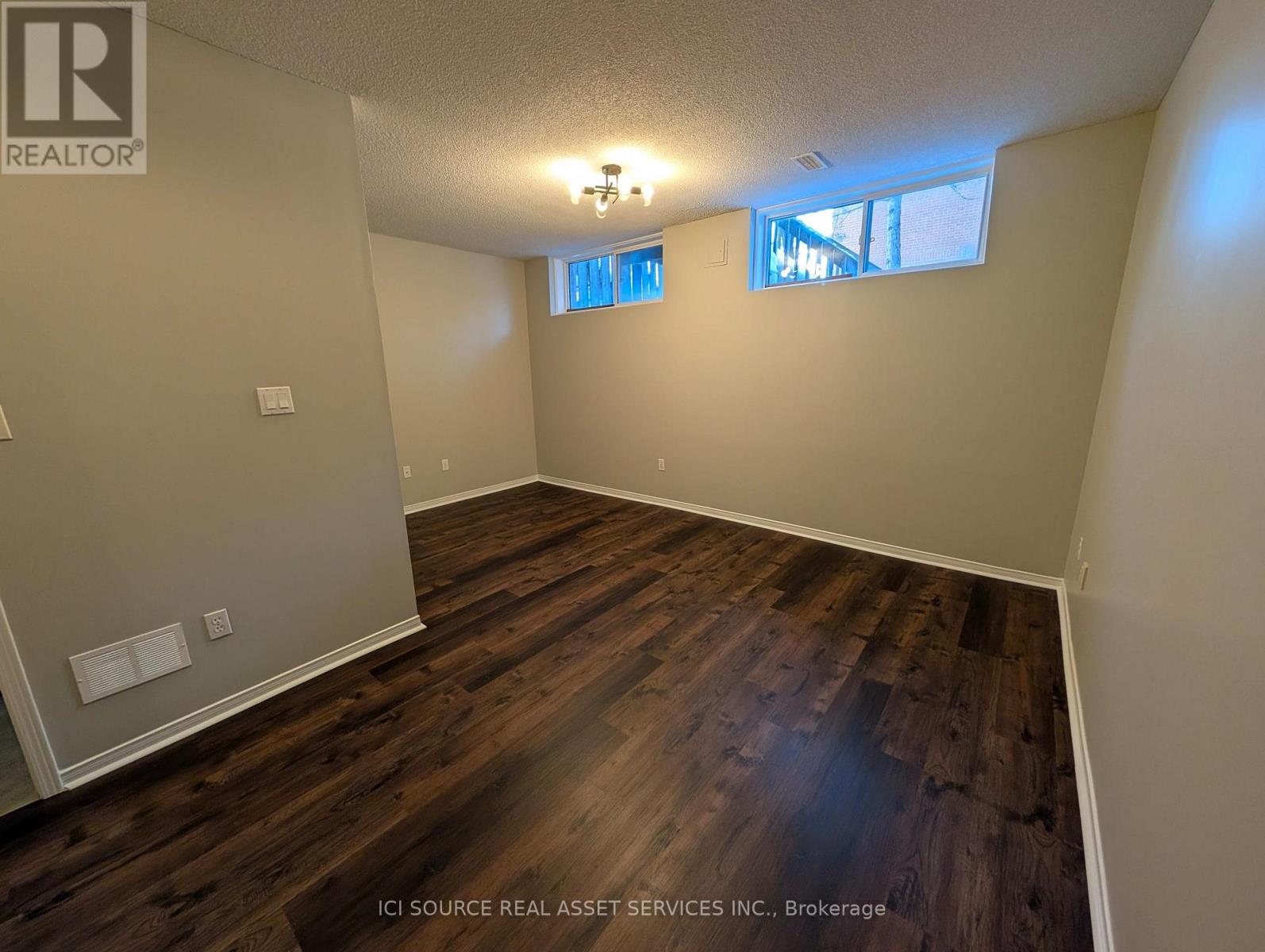 21 - 1480 Britannia Road W, Mississauga, Ontario  L5V 2K4 - Photo 28 - W12778152