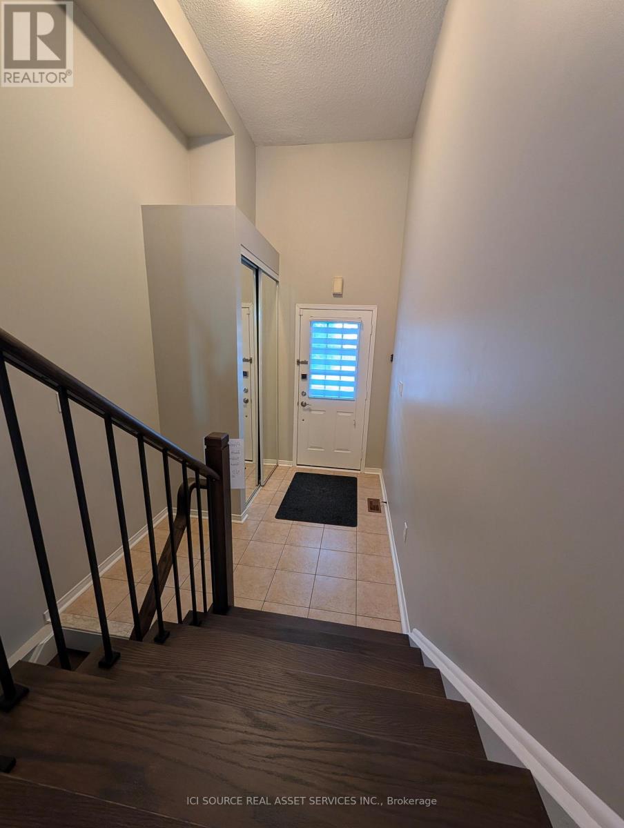 21 - 1480 Britannia Road W, Mississauga, Ontario  L5V 2K4 - Photo 3 - W12778152