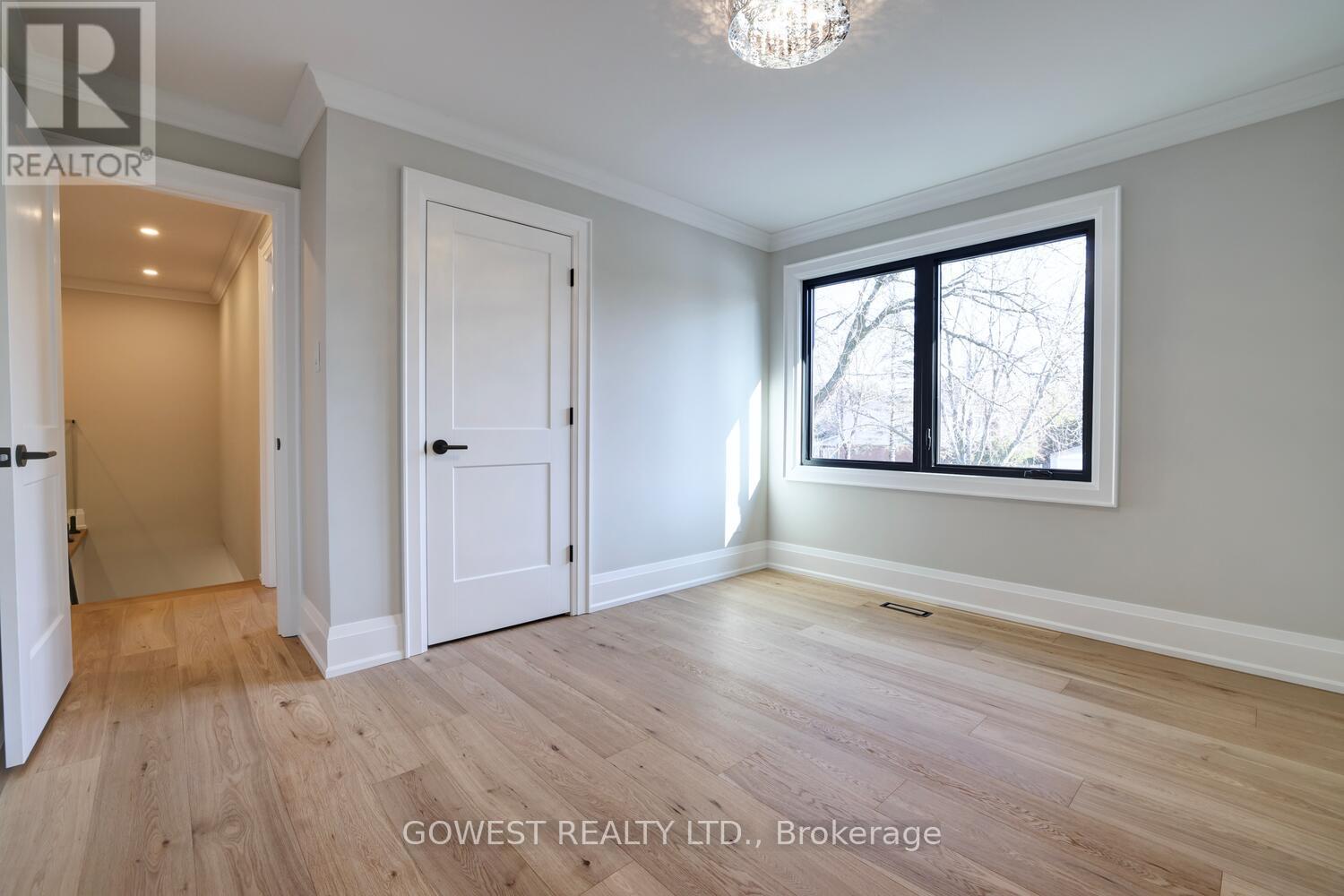 981 Valdese Drive, Mississauga, Ontario  L5C 2Z5 - Photo 34 - W12778154