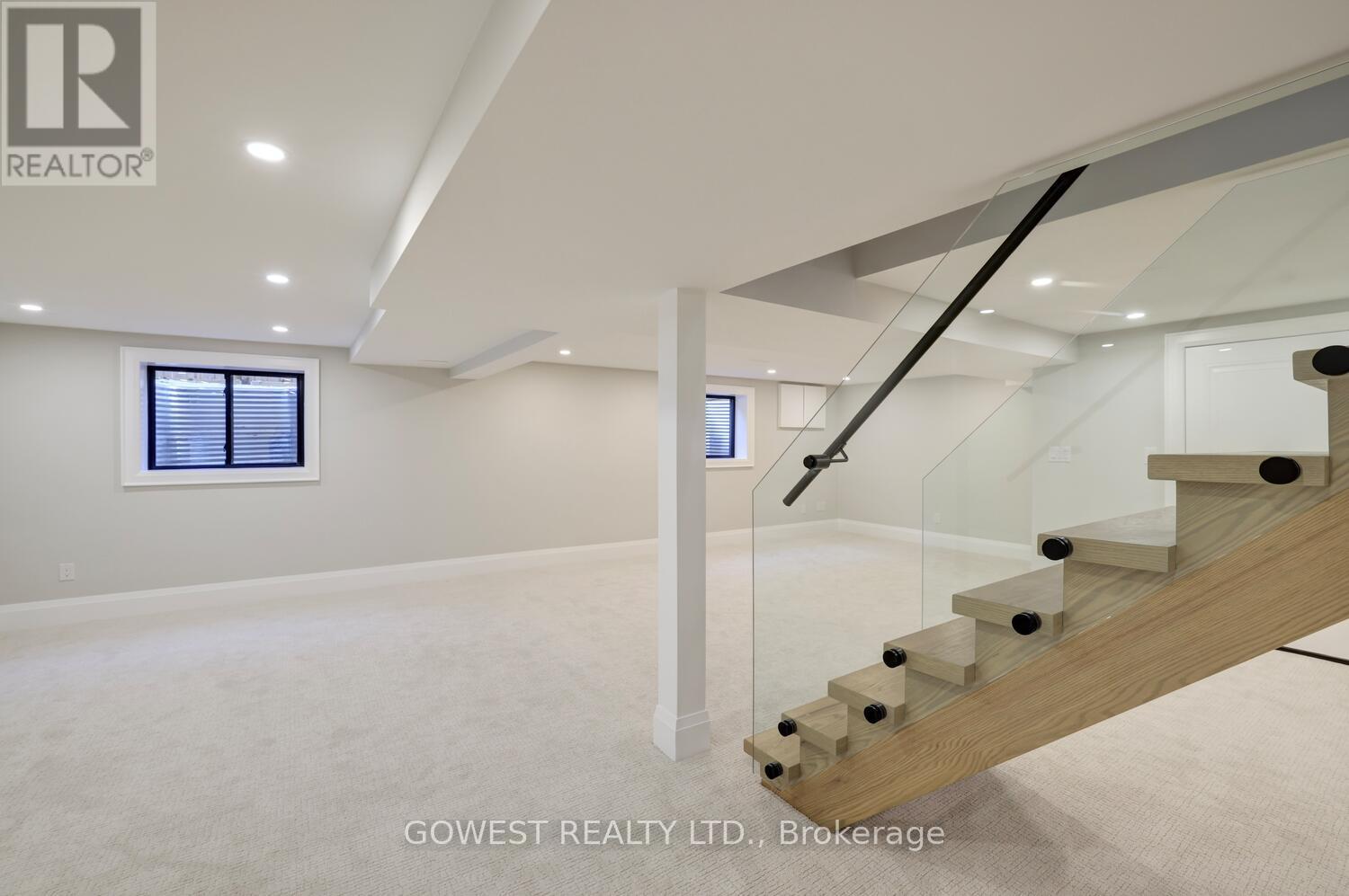 981 Valdese Drive, Mississauga, Ontario  L5C 2Z5 - Photo 46 - W12778154