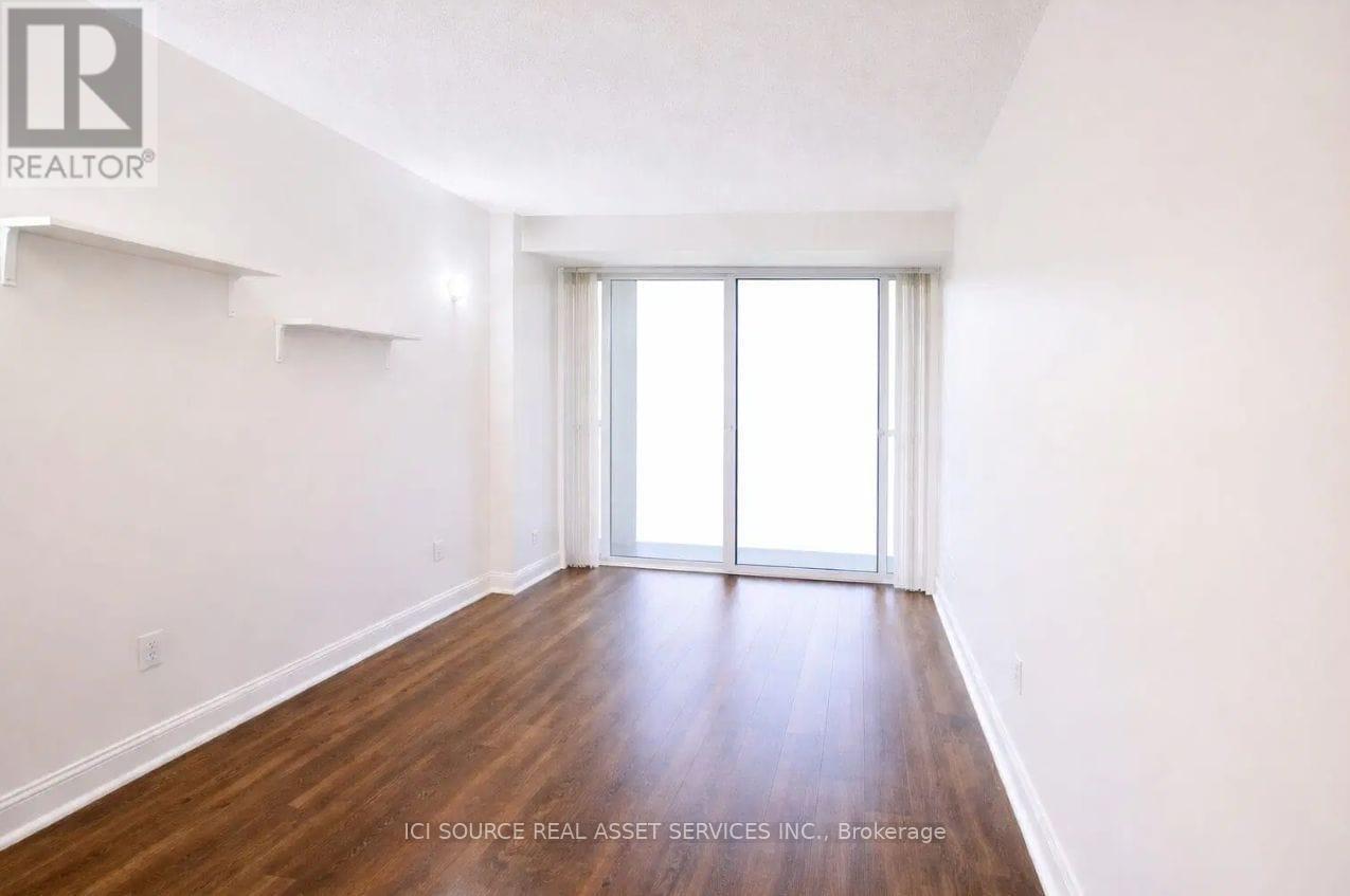 301 - 4205 Shipp Drive, Mississauga, Ontario  L4Z 2Y9 - Photo 5 - W12778164