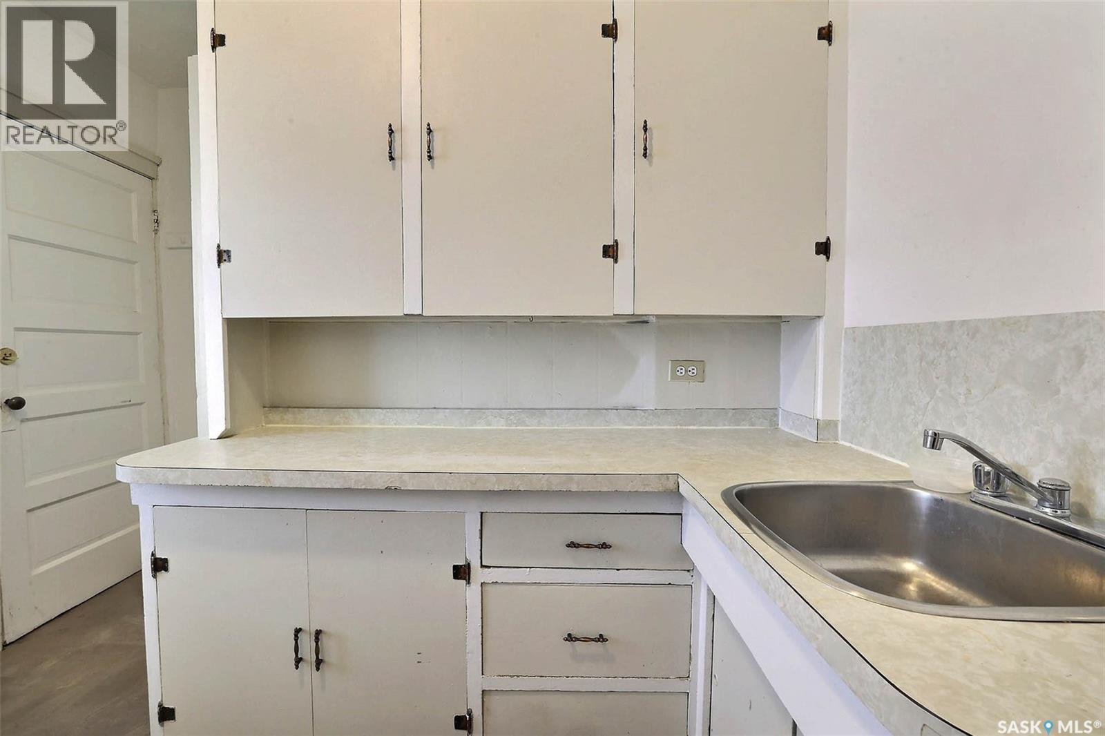 2041 Mctavish Street, Regina, Saskatchewan  S4T 3W8 - Photo 10 - SK028356