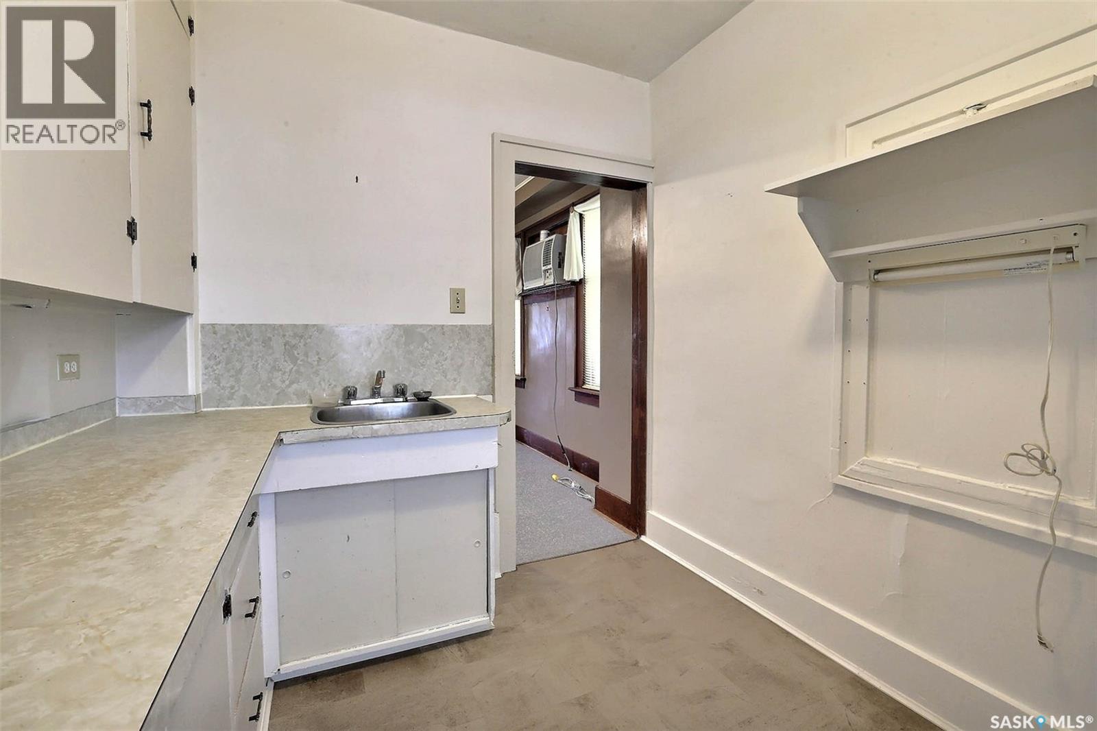 2041 Mctavish Street, Regina, Saskatchewan  S4T 3W8 - Photo 11 - SK028356