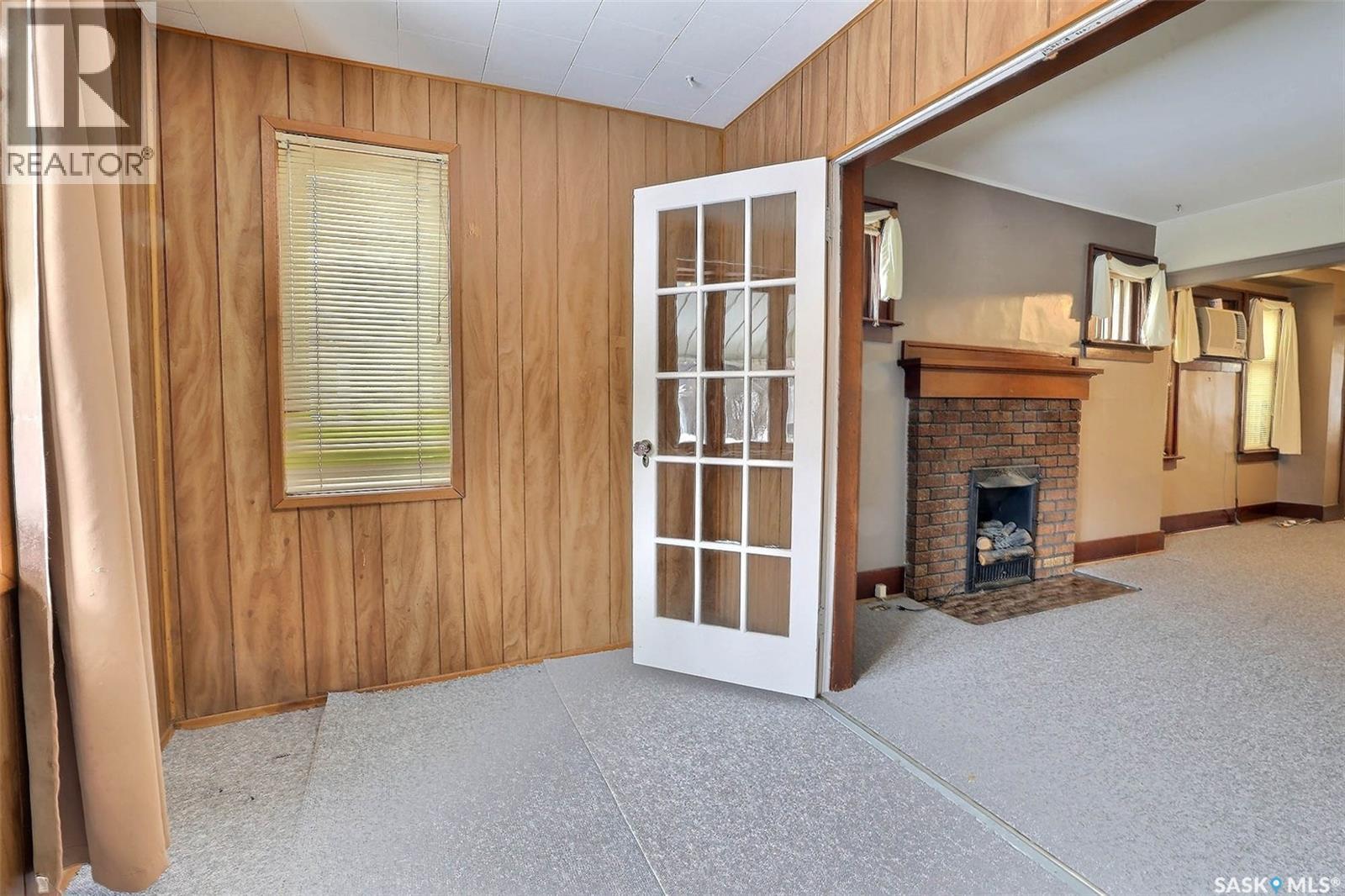 2041 Mctavish Street, Regina, Saskatchewan  S4T 3W8 - Photo 3 - SK028356