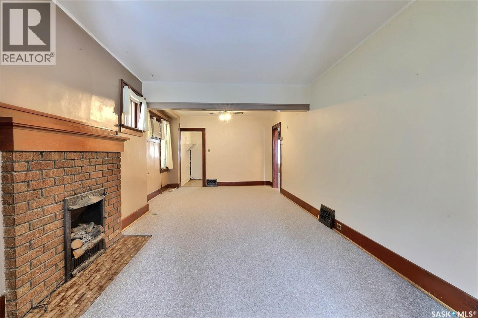 2041 Mctavish Street, Regina, Saskatchewan  S4T 3W8 - Photo 4 - SK028356