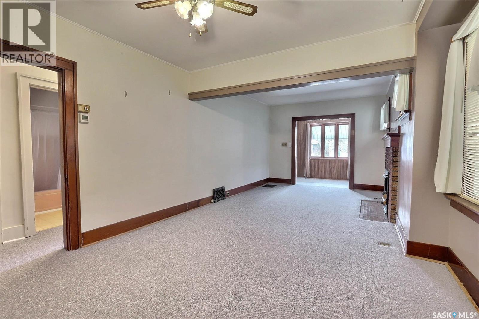 2041 Mctavish Street, Regina, Saskatchewan  S4T 3W8 - Photo 8 - SK028356