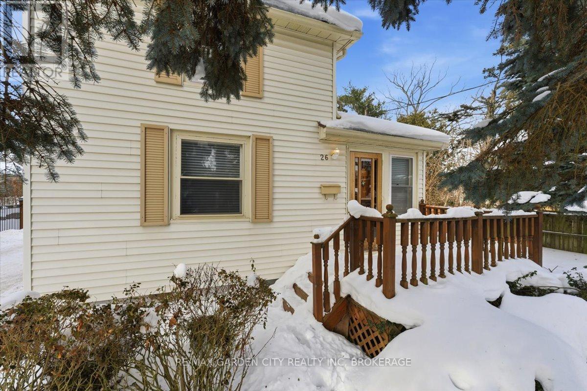 26 Chestnut Street, Pelham, Ontario  L3E 0K3 - Photo 3 - X12774330