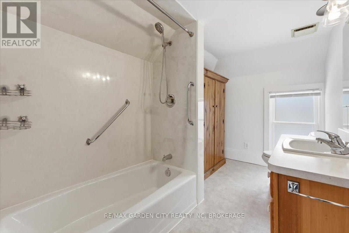 26 Chestnut Street, Pelham, Ontario  L3E 0K3 - Photo 31 - X12774330