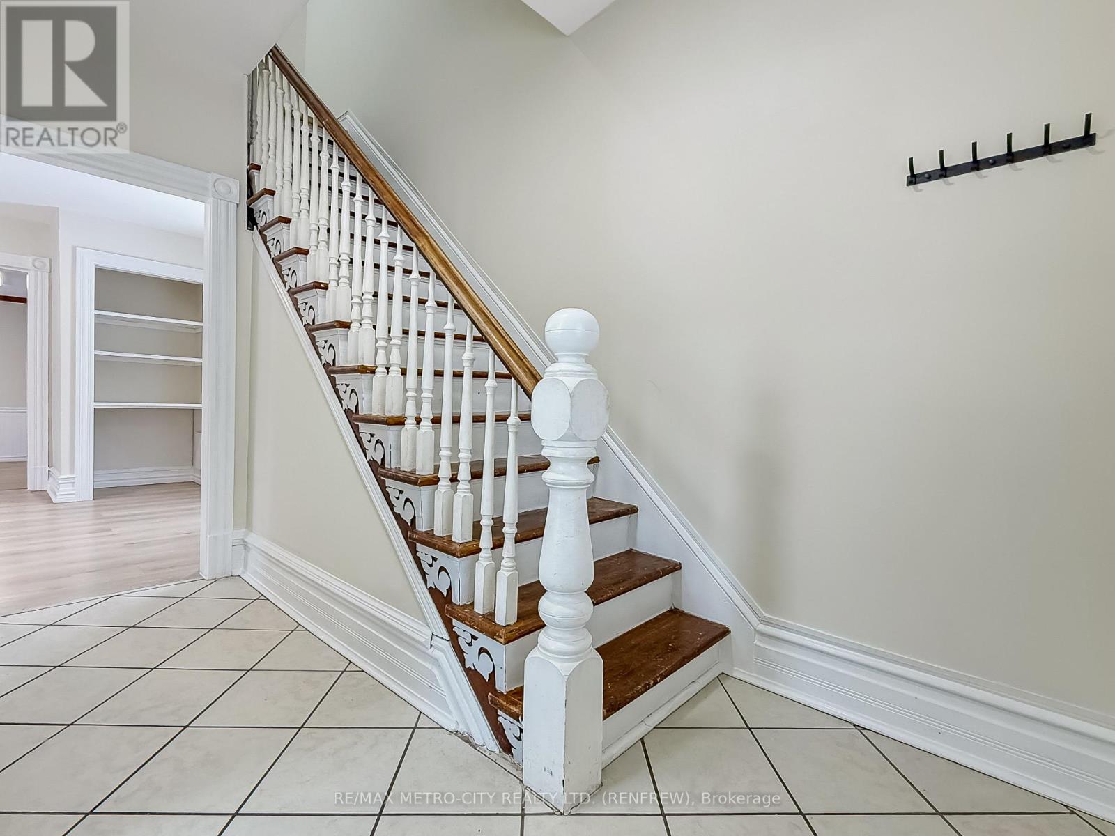 148 Farewell Street, Renfrew, Ontario  K7V 2H4 - Photo 13 - X12778178