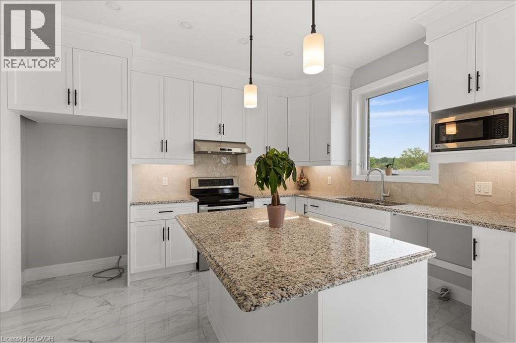 21 Sycamore Drive N, Tillsonburg, Ontario  N4G 5R9 - Photo 14 - 40803919