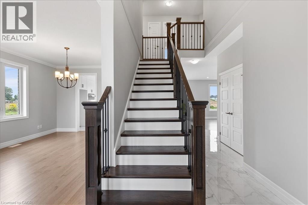 21 Sycamore Drive N, Tillsonburg, Ontario  N4G 5R9 - Photo 5 - 40803919