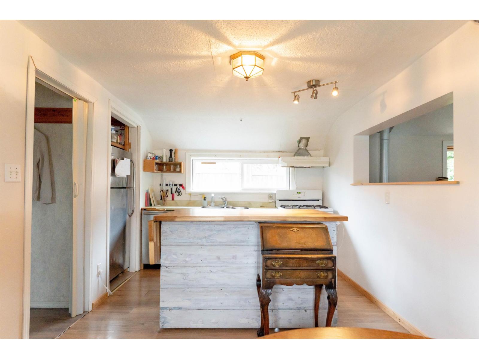 42259 Yarrow Central Road, Yarrow, Yarrow, British Columbia  V2R 5E3 - Photo 5 - R3077363