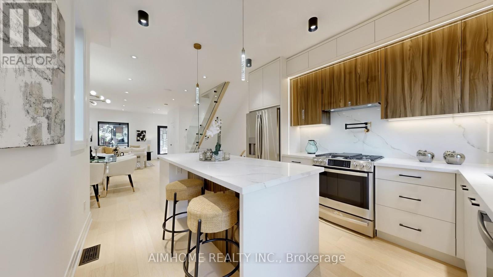 38 Sparkhall Avenue, Toronto, Ontario  M4K 1G5 - Photo 12 - E12778184