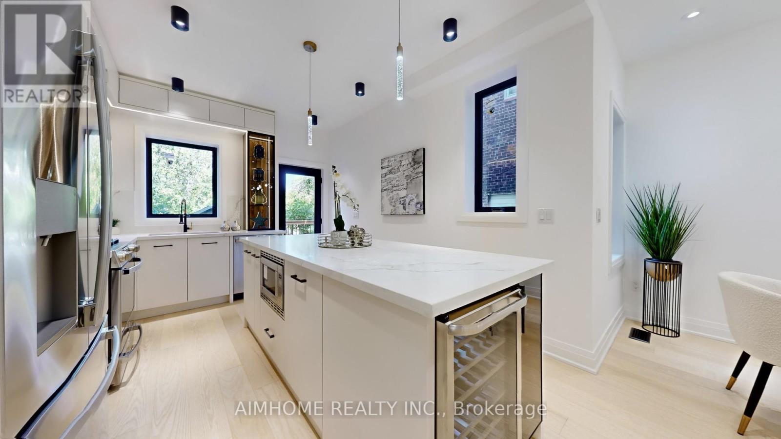 38 Sparkhall Avenue, Toronto, Ontario  M4K 1G5 - Photo 14 - E12778184