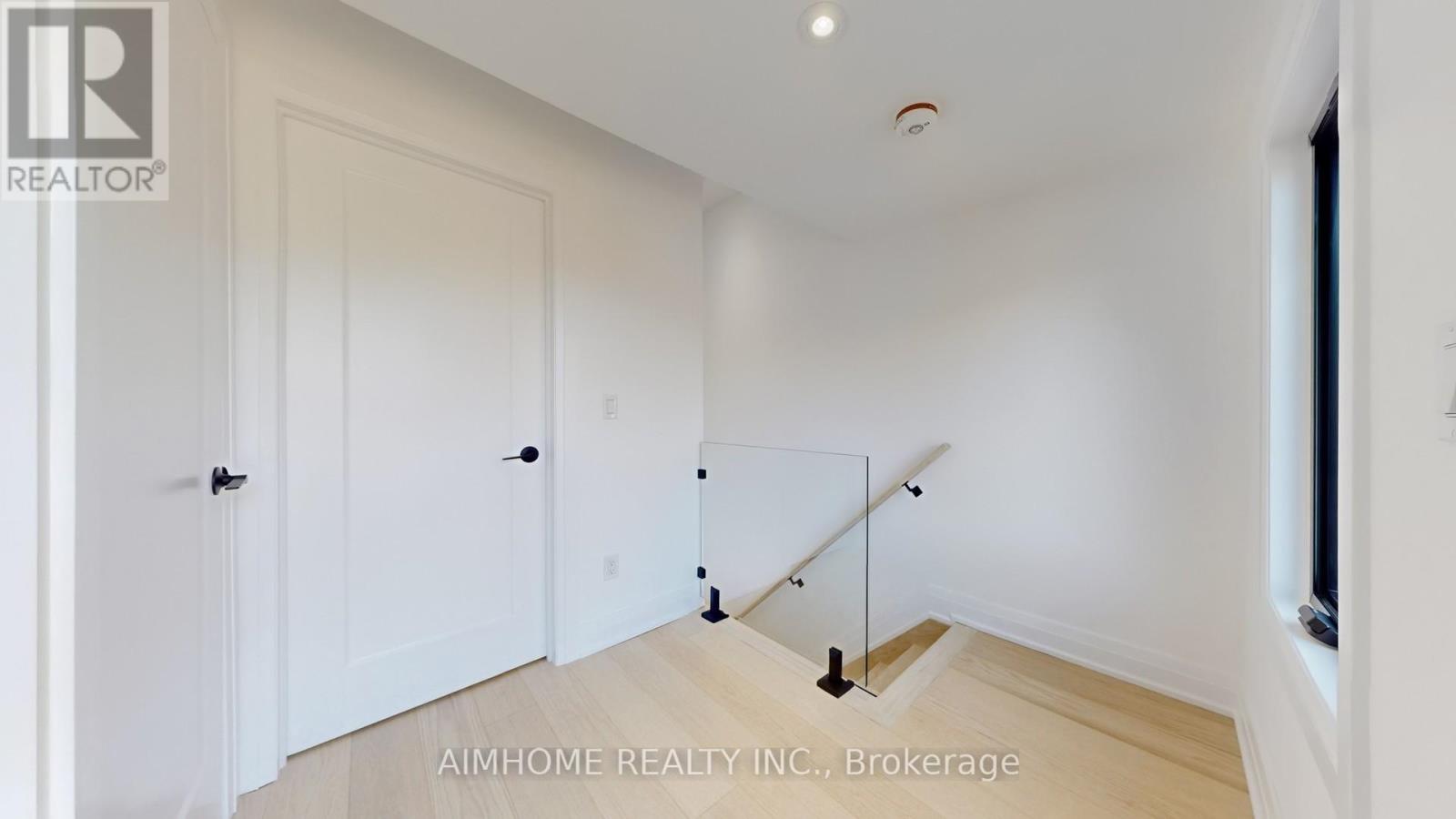 38 Sparkhall Avenue, Toronto, Ontario  M4K 1G5 - Photo 22 - E12778184