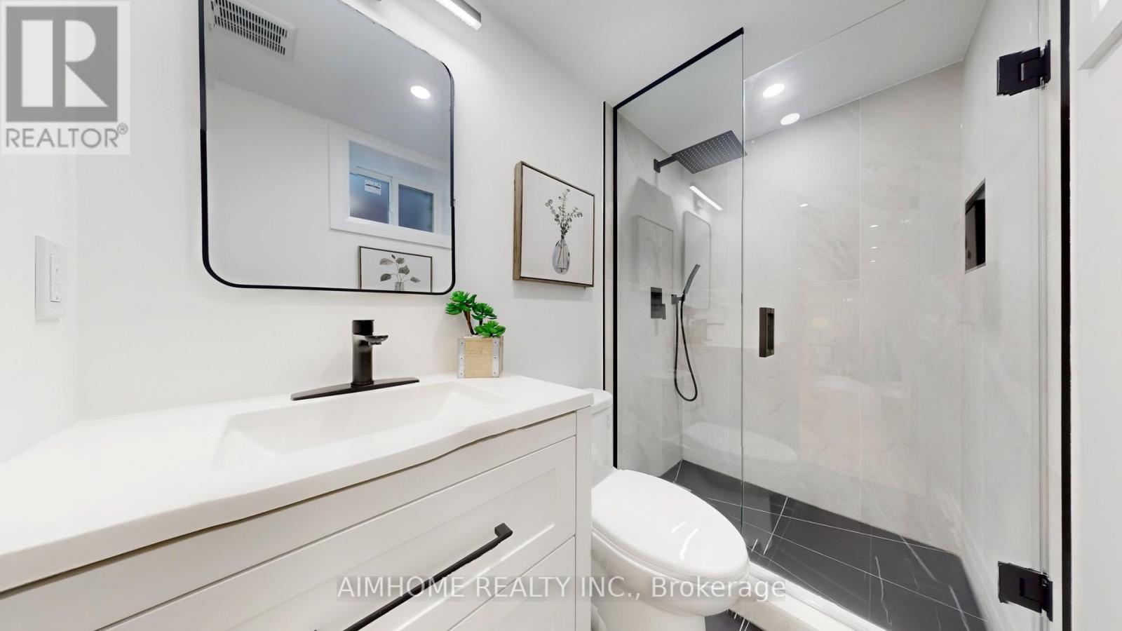 38 Sparkhall Avenue, Toronto, Ontario  M4K 1G5 - Photo 36 - E12778184