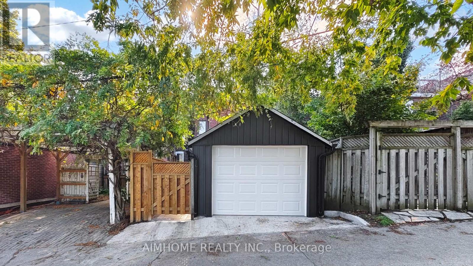 38 Sparkhall Avenue, Toronto, Ontario  M4K 1G5 - Photo 43 - E12778184