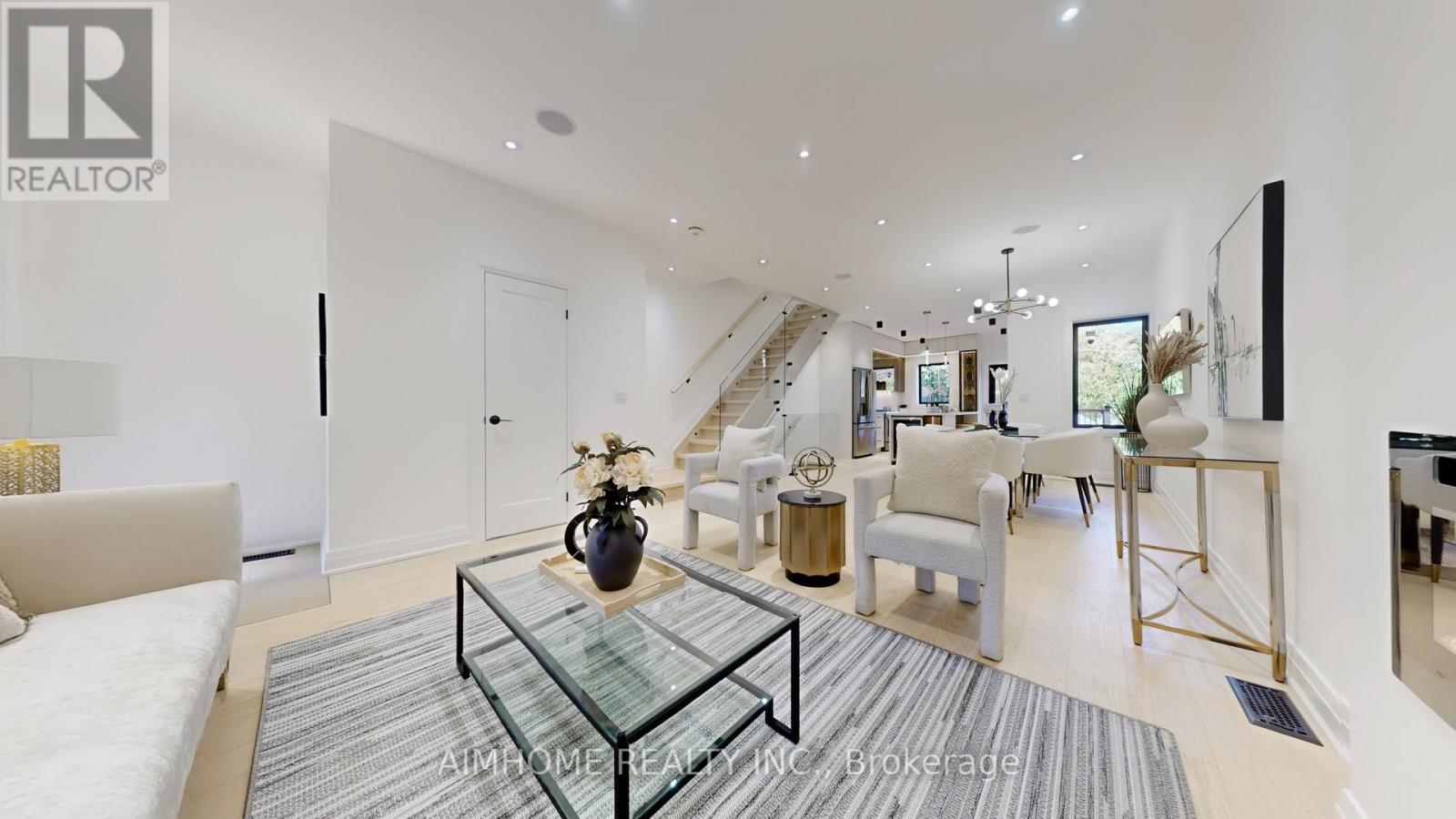 38 Sparkhall Avenue, Toronto, Ontario  M4K 1G5 - Photo 7 - E12778184