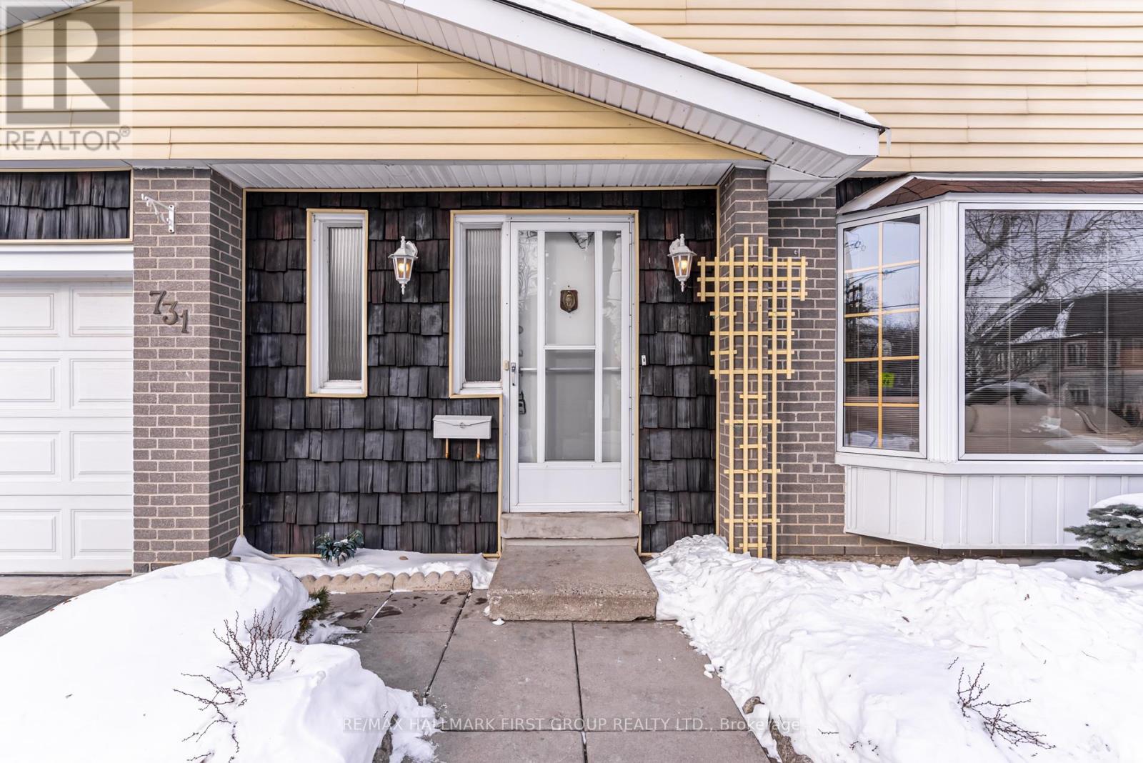 731 Breezy Drive, Pickering, Ontario  L1W 2X6 - Photo 4 - E12778202