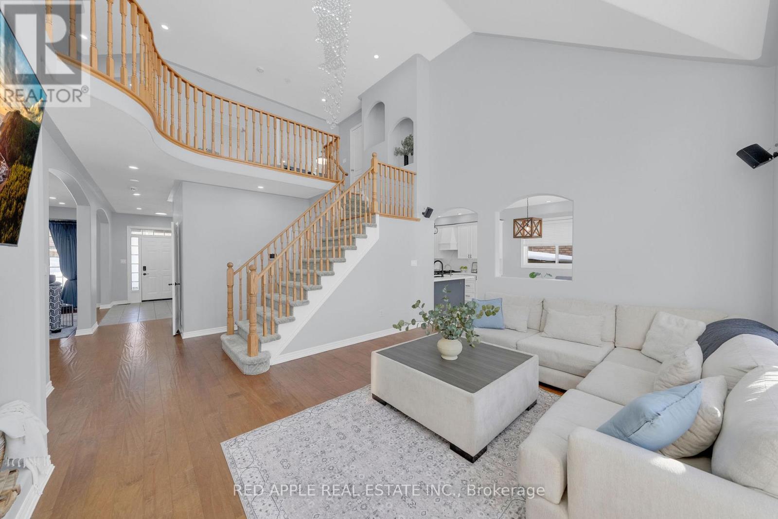 8 Strathmore Place, Barrie, Ontario  L4N 0K1 - Photo 12 - S12778200