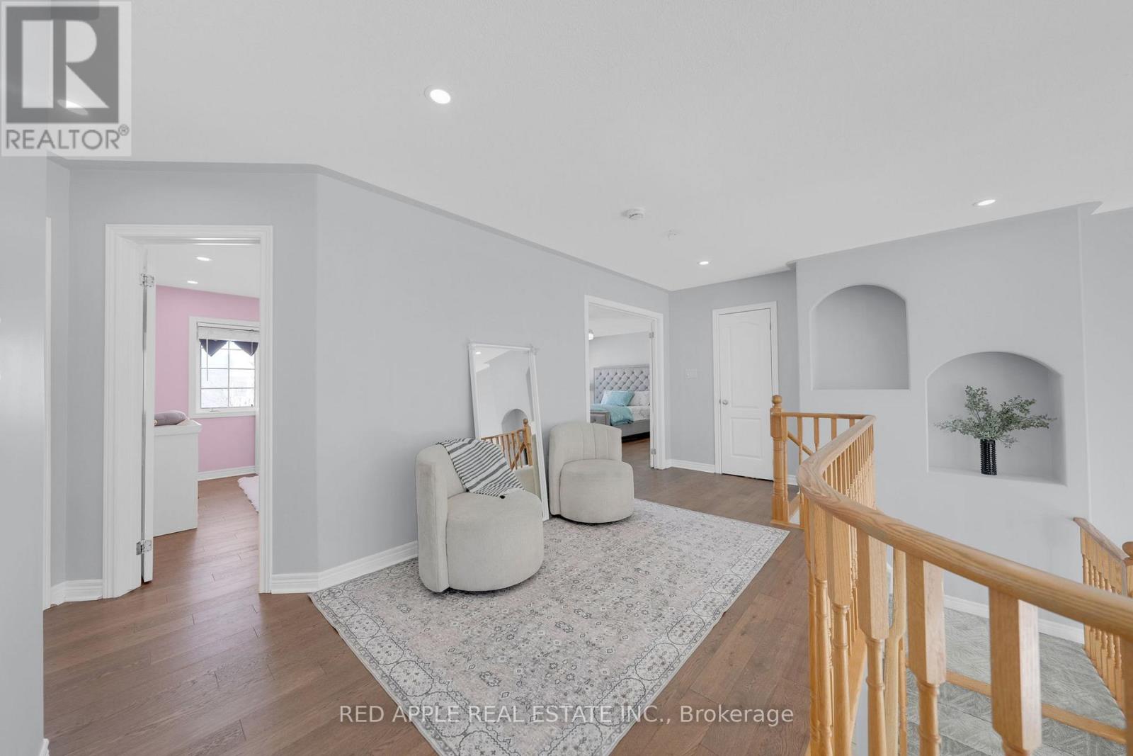 8 Strathmore Place, Barrie, Ontario  L4N 0K1 - Photo 18 - S12778200