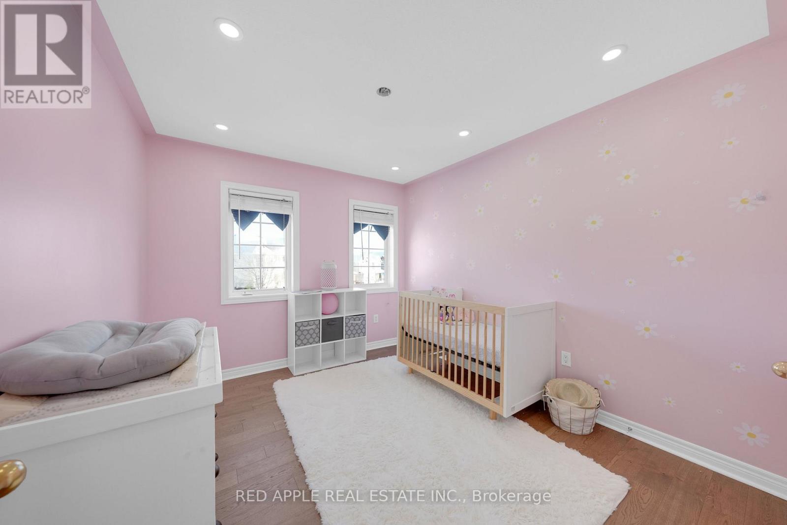 8 Strathmore Place, Barrie, Ontario  L4N 0K1 - Photo 19 - S12778200