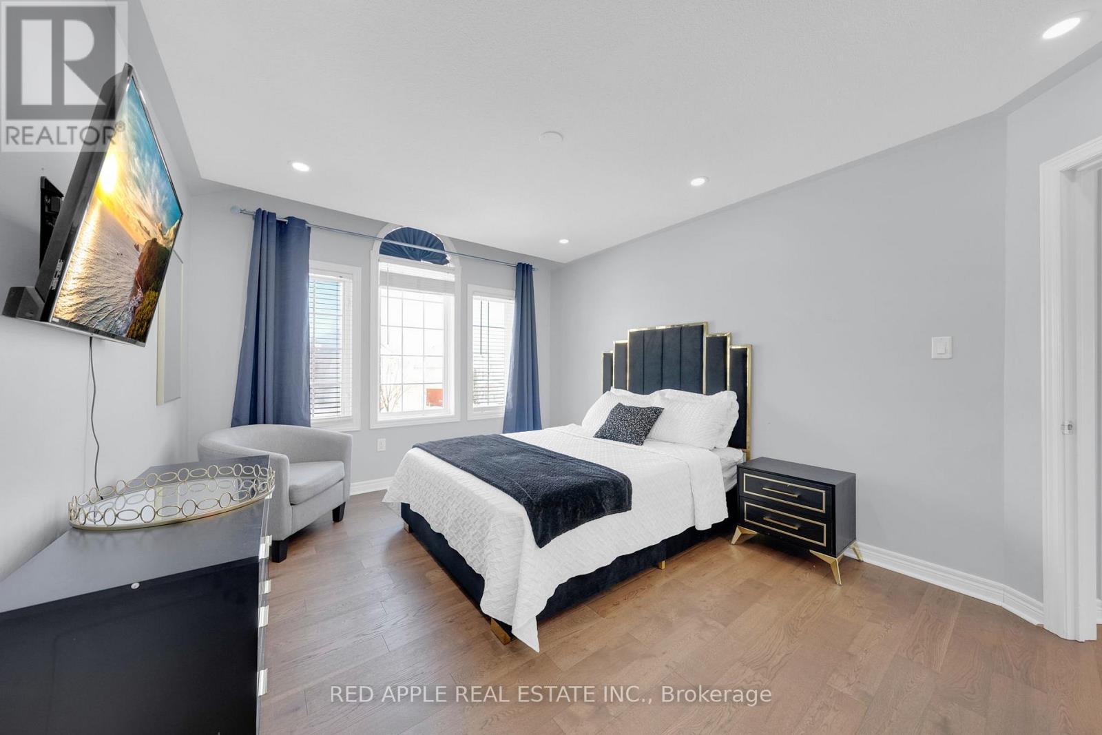 8 Strathmore Place, Barrie, Ontario  L4N 0K1 - Photo 22 - S12778200