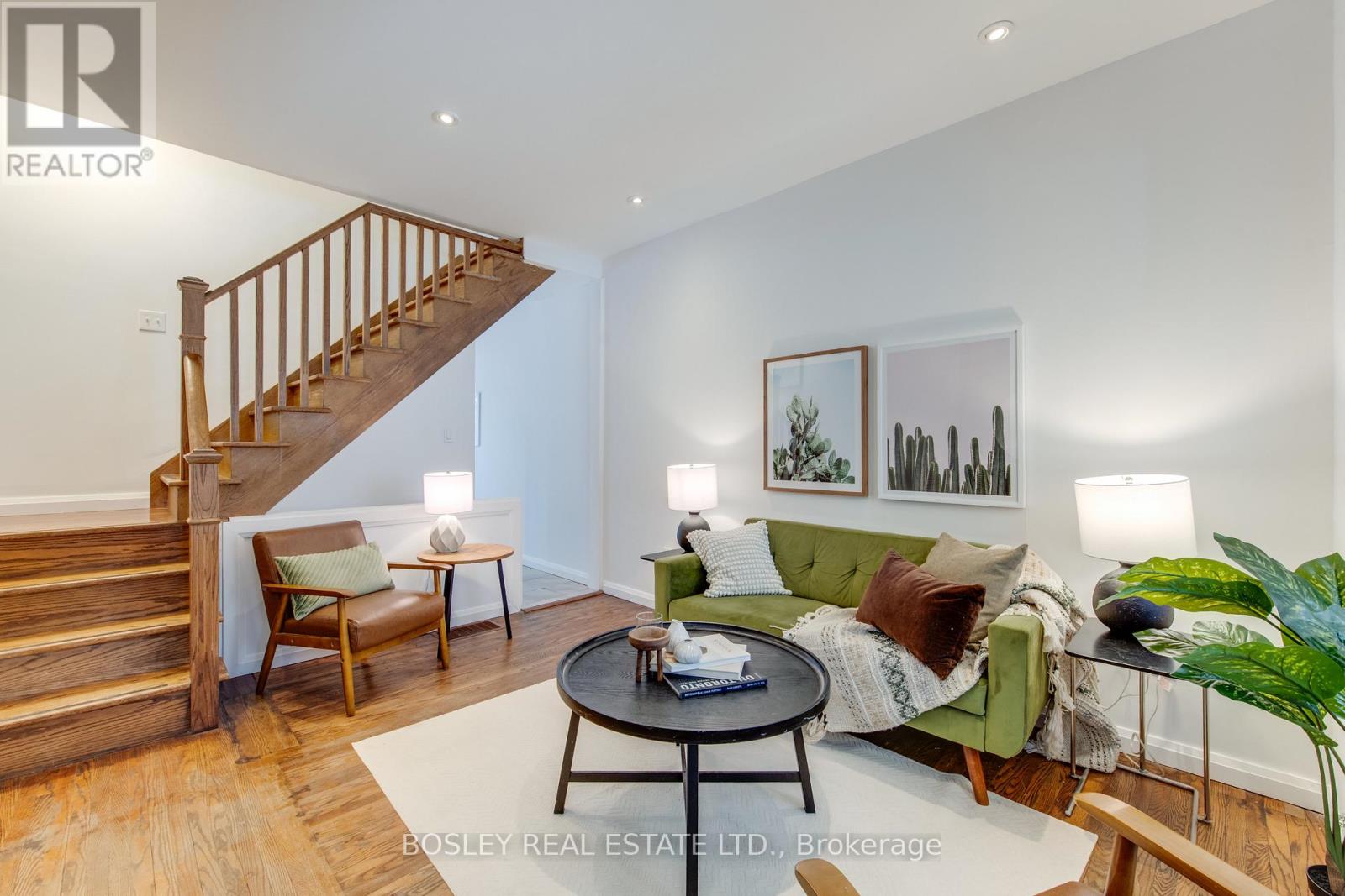 166 Hiawatha Road, Toronto, Ontario  M4L 2X9 - Photo 2 - E12752192