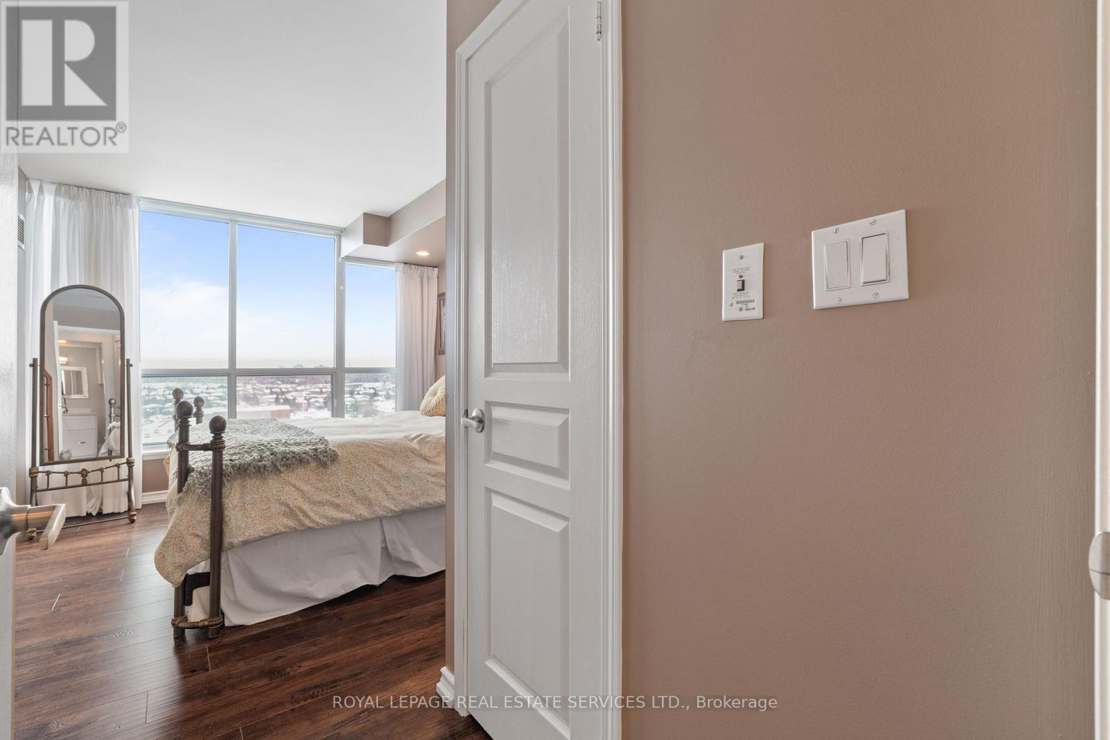 1205 - 4879 Kimbermount Avenue, Mississauga, Ontario  L5M 7R8 - Photo 14 - W12778172