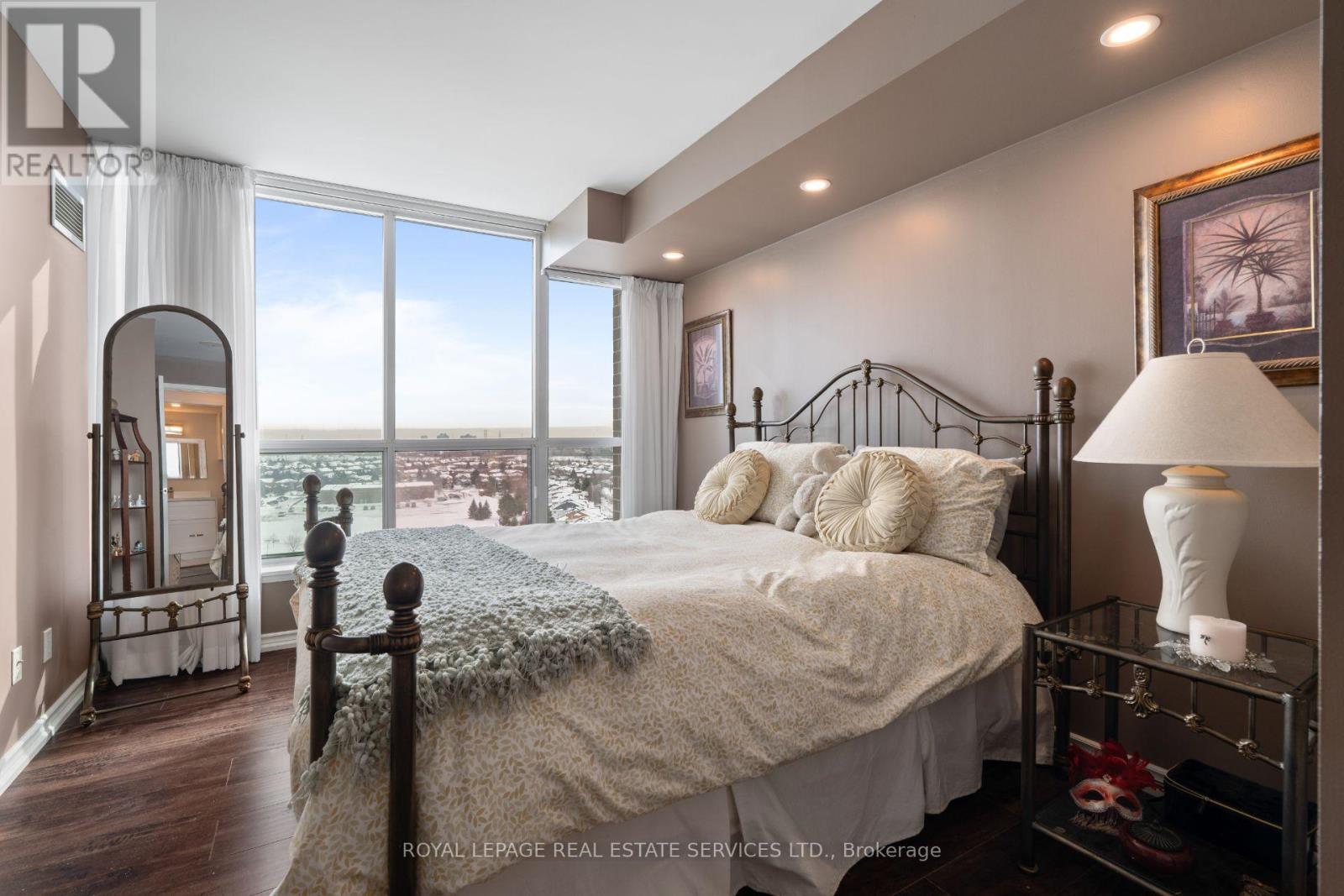 1205 - 4879 Kimbermount Avenue, Mississauga, Ontario  L5M 7R8 - Photo 15 - W12778172