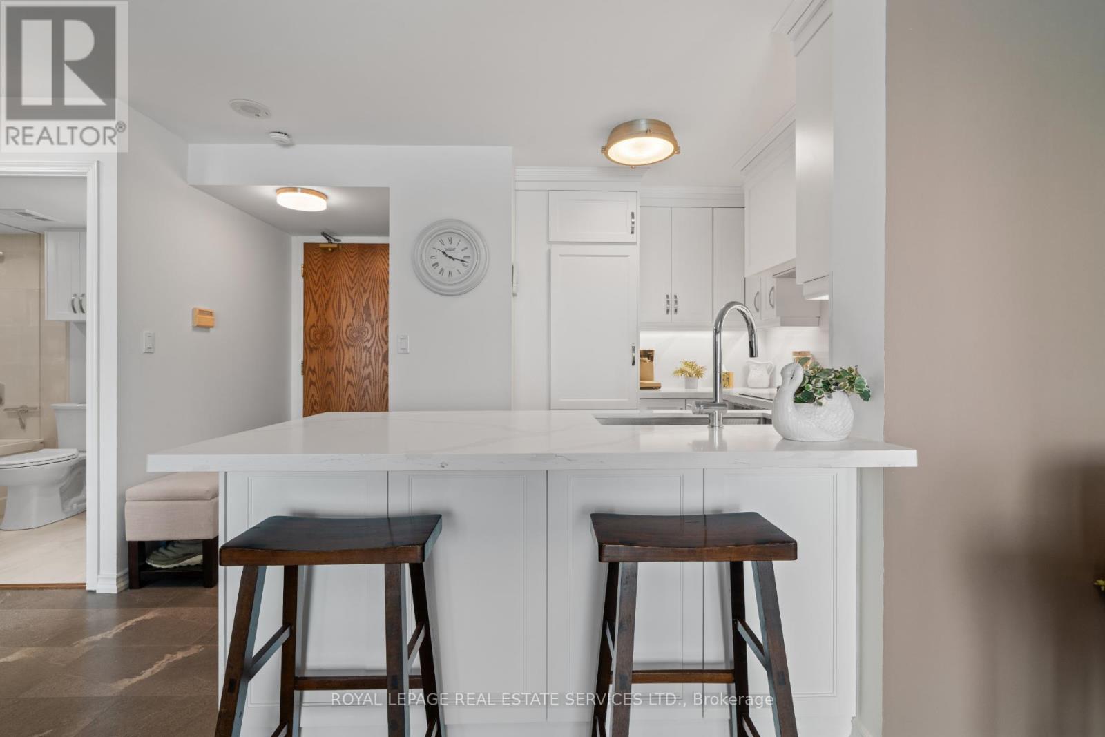 1205 - 4879 Kimbermount Avenue, Mississauga, Ontario  L5M 7R8 - Photo 7 - W12778172