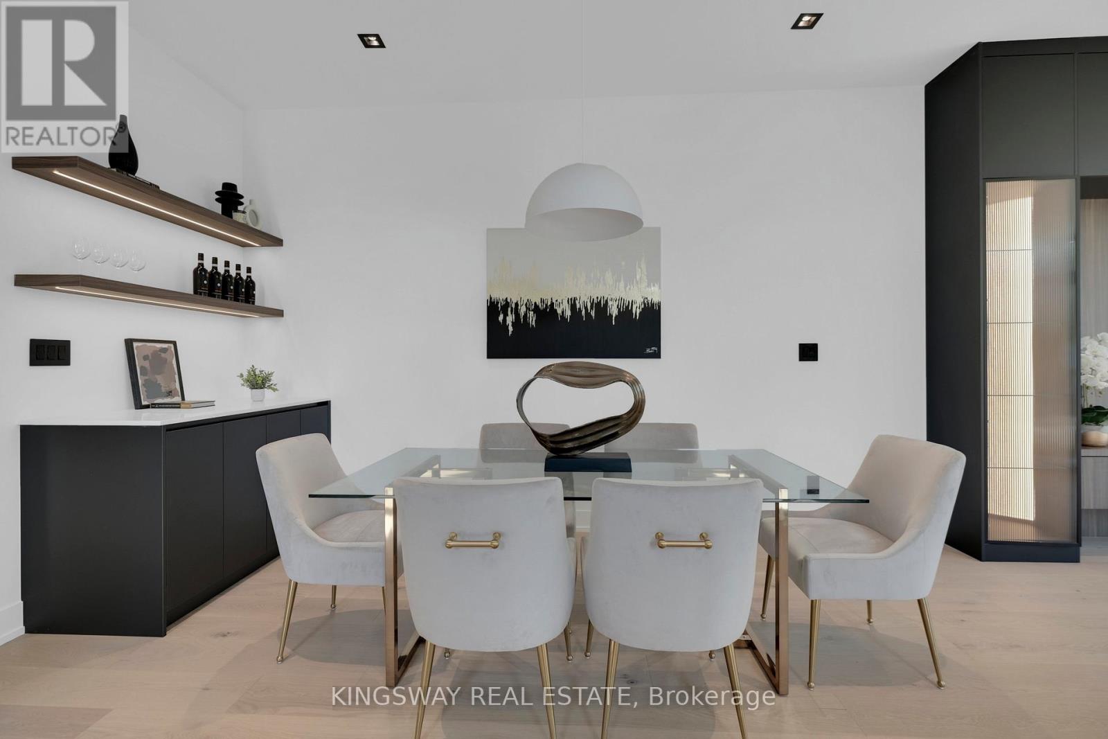 17 Broadview Avenue, Mississauga, Ontario  L5H 2S8 - Photo 13 - W12778192